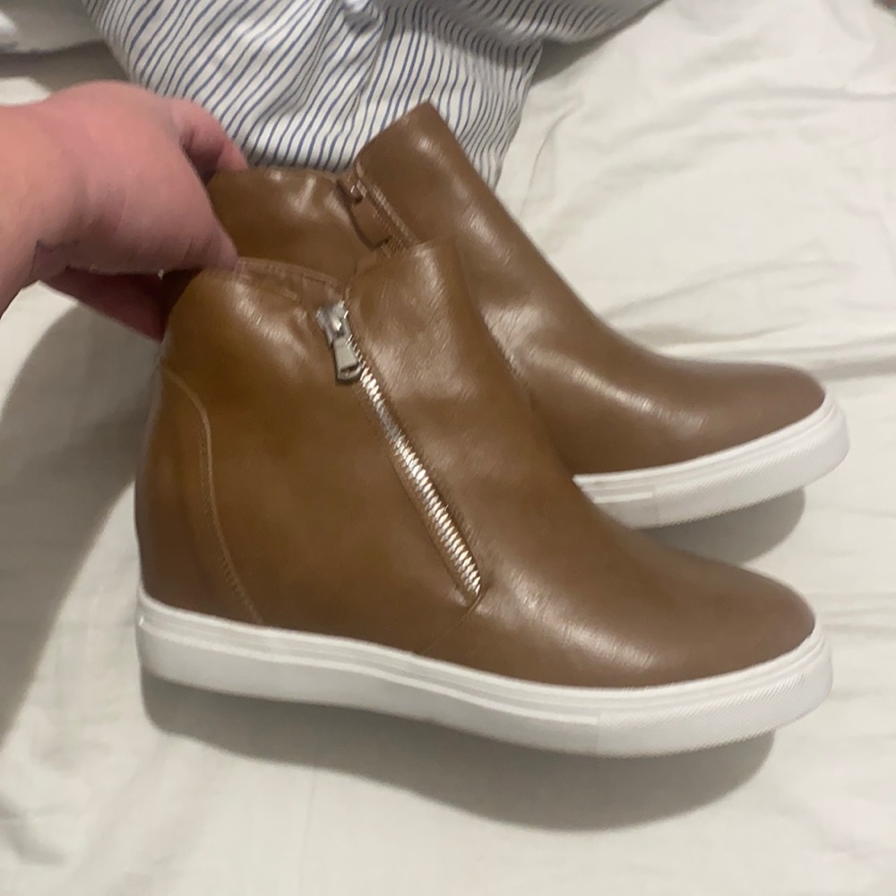 Cute boots!